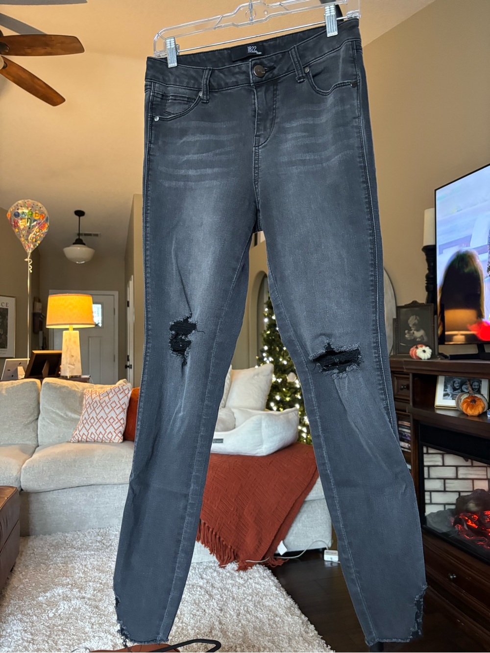1822 Denim Gray Ripped Skinny Jeans